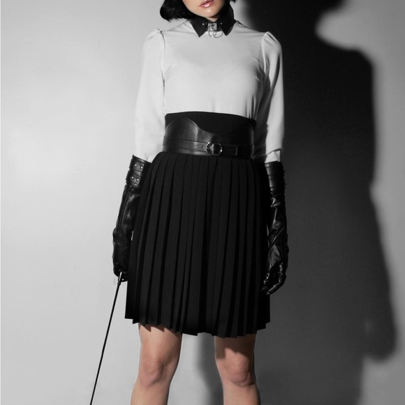 ISO DEANDRI - Picture 1 of 7